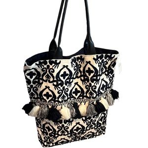 NWT Blue & White Damask PomPom Tote